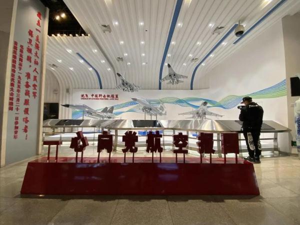 离开的第九年,他的桌上多了一封永远寄不到的信……