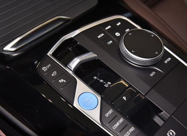 德系豪华纯电大5座PK,smart精灵#5对比宝马iX3,谁更值得推荐?