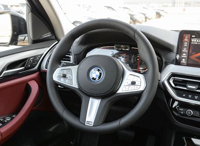 德系豪华纯电大5座PK,smart精灵#5对比宝马iX3,谁更值得推荐?