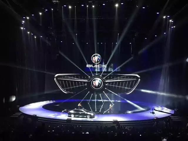 今晚5款重磅车型同时上市,小辣椒团队现场直播,眼晕中