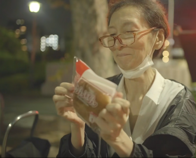 见过64岁的“少女”吗?这位奶奶做到了极致,时髦优雅一眼惊艳