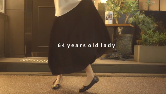 见过64岁的“少女”吗?这位奶奶做到了极致,时髦优雅一眼惊艳