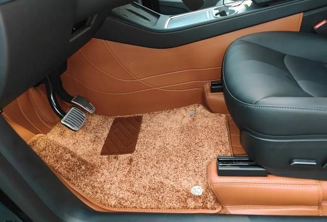 危及安全!不仅是“智商税”,买了车后一定不要装的6个汽车用品