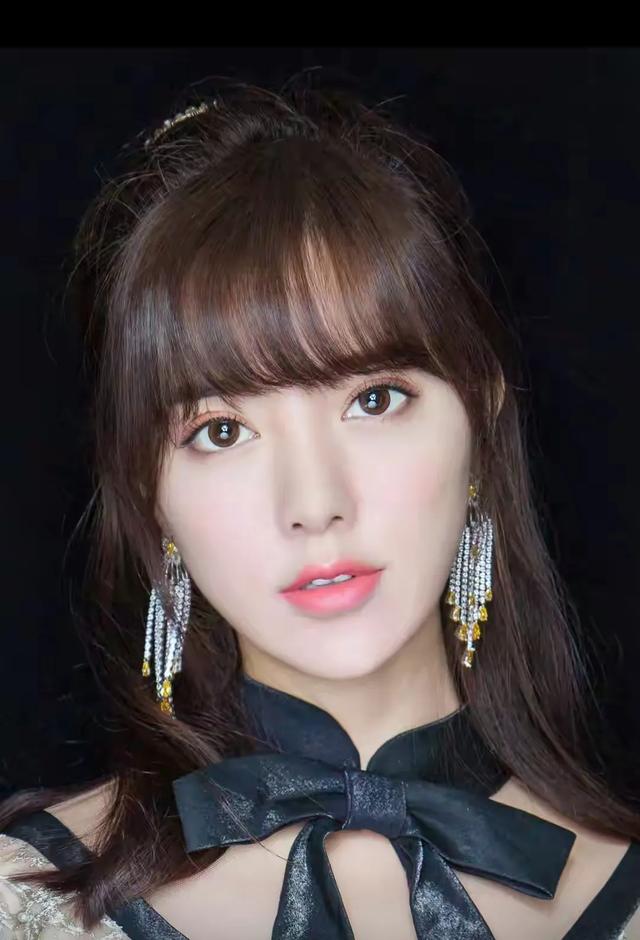 童颜巨乳,风情万种,歌声醉人,阿兰歌声质疑中更显非凡魅力!