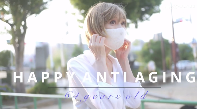 见过64岁的“少女”吗?这位奶奶做到了极致,时髦优雅一眼惊艳