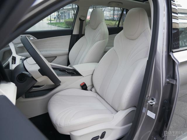 试驾荣威D5X DMH!换新1.5T混动!搭L2智驾,开起来不输银河L7?