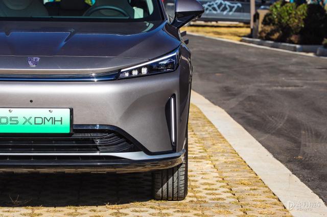 试驾荣威D5X DMH!换新1.5T混动!搭L2智驾,开起来不输银河L7?