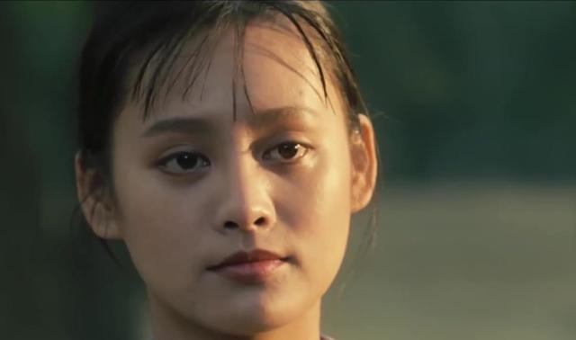 77年姐姐到我面馆打工,客人嫌她笨手笨脚,十年后她成了餐饮女王