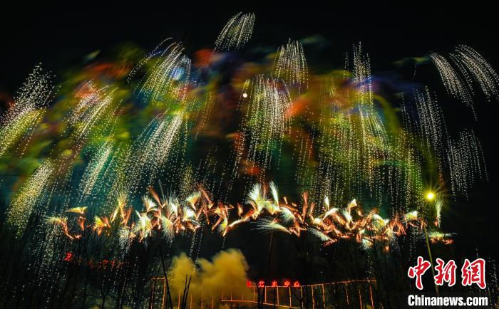 （新春走基层）“中国社火之乡”山西祁县：非遗闹元宵 文化共传承