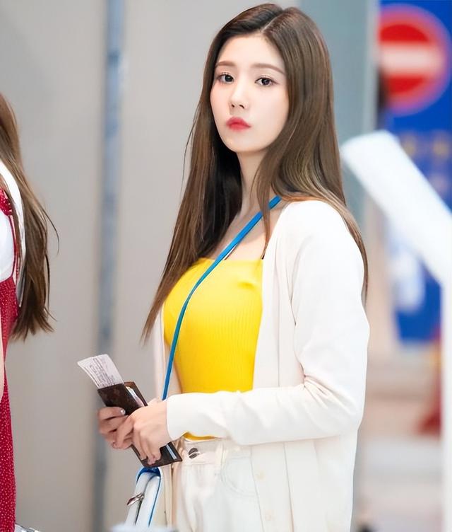 凭傲人胸围出圈,韩国女idol中的三大微胖美女,身材一个比一个好