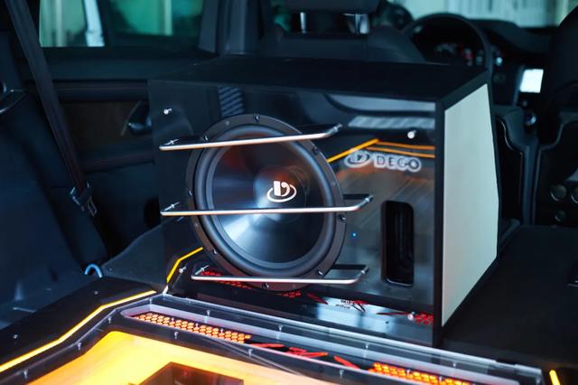 这配置,路虎发现不烧都难