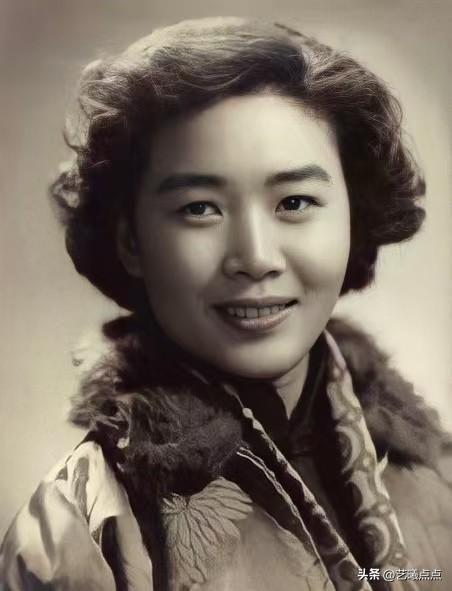 看到越剧小生丁赛君的艺术形象,就明白为啥她的“夫人”都是美人