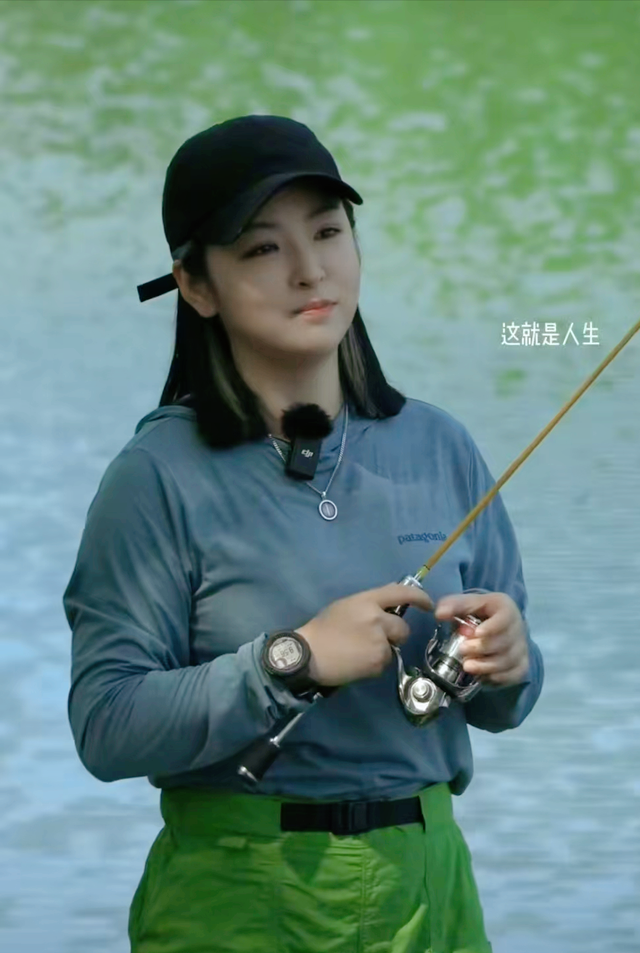 钓鱼界美女齐聚!这10位让你爱不释手钓技女神,谁将问鼎钓界巅峰