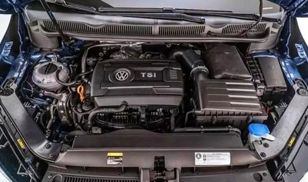 今晚5款重磅车型同时上市,小辣椒团队现场直播,眼晕中