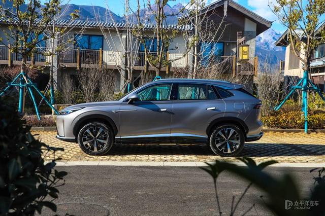 试驾荣威D5X DMH!换新1.5T混动!搭L2智驾,开起来不输银河L7?