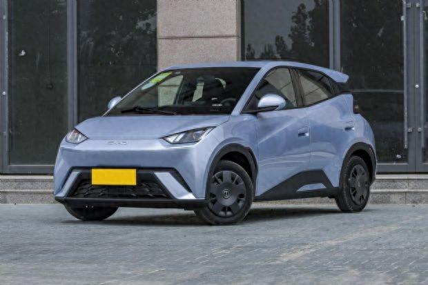 12月轿车销量榜完整版!40款车破万辆,朗逸亚军,小米SU7进前十