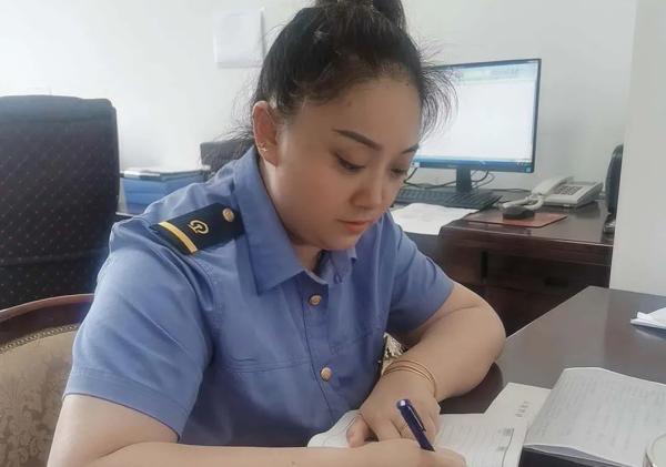 又美又飒!看“兵姐姐”变装