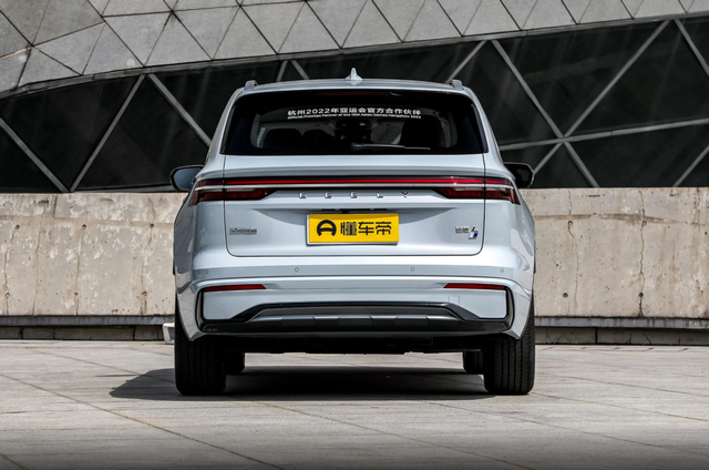 东风与吉利的“碰撞”,同样是混动,皓极VS星越L,谁实力更强?