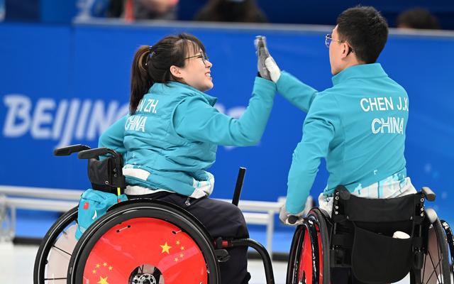 北京姑娘闫卓夺冠后想跟父母说:女儿做到了