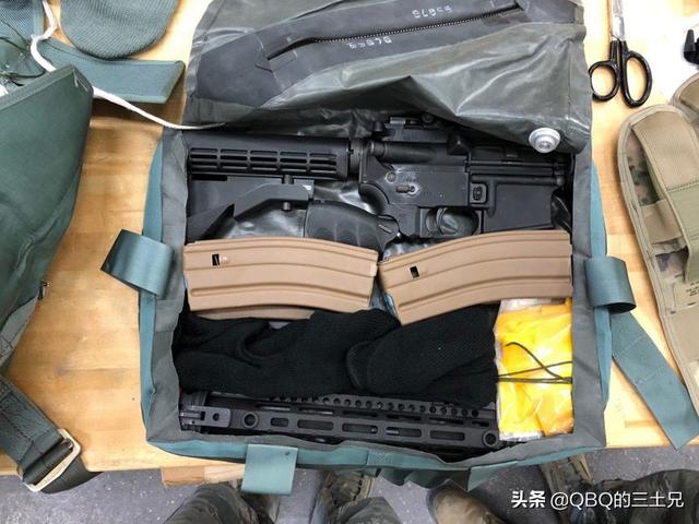 可塞到弹射座椅下的M4,美空军新版GAU-5A求生枪,火力仍是第一位