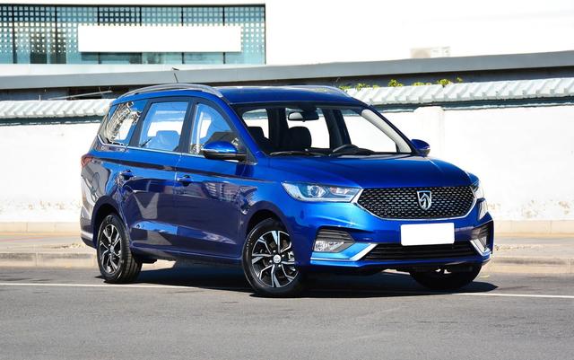 全系6座只卖6万多,7.28w可上自动挡,还看啥宋MAX?