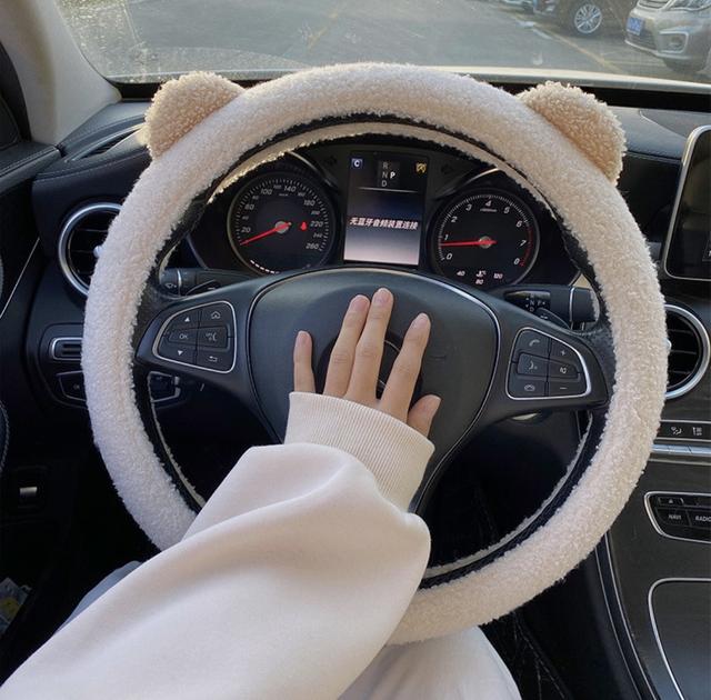 危及安全!不仅是“智商税”,买了车后一定不要装的6个汽车用品