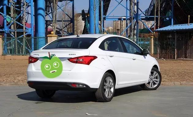 今晚5款重磅车型同时上市,小辣椒团队现场直播,眼晕中