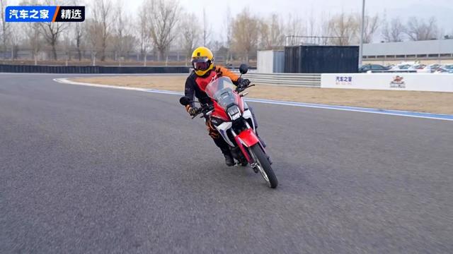 本田CRF190L:2万元开出20万的气场!能代步、能撒欢的快乐车