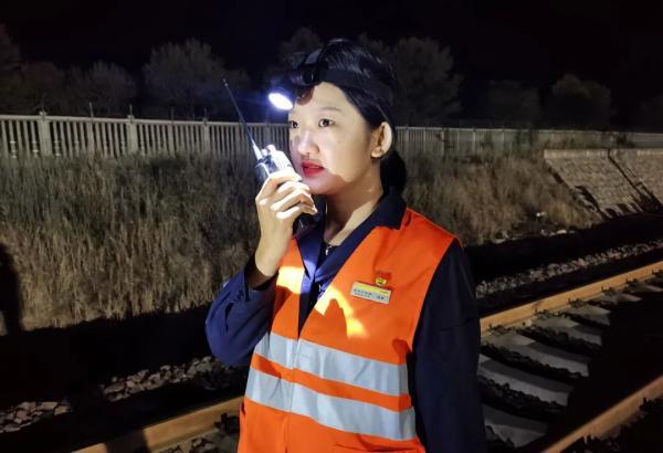 又美又飒!看“兵姐姐”变装