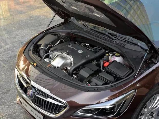 今晚5款重磅车型同时上市,小辣椒团队现场直播,眼晕中