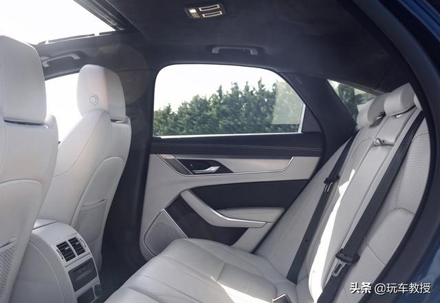 终于换了套好看的内饰!捷豹XFL中期改款堪比换代