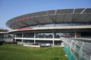 上海长途汽车南站地铁(抵达铁路上海南站后，如何换乘公共交通最方便？攻略来啦)