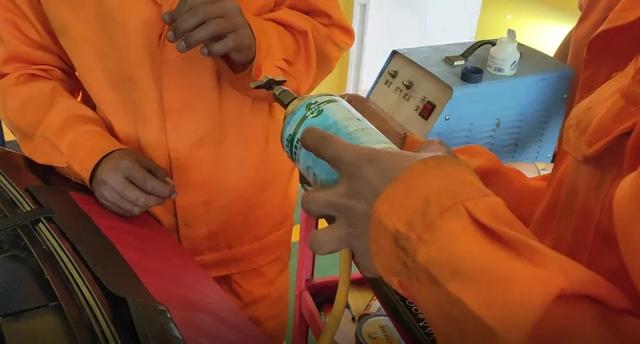 汽车的冷媒是用来做什么的?