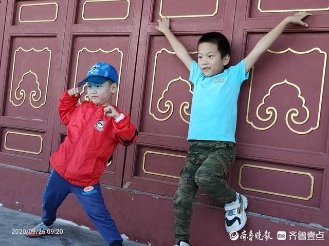 壹点金秋粉丝节|无棣古城偶遇一名4岁“最美网红小小摄影师”