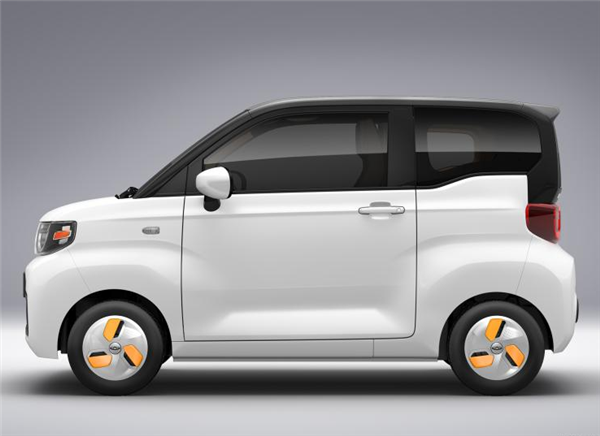 QQ冰淇淋开启预售 有雷达 倒车影像!2.99万起真实在