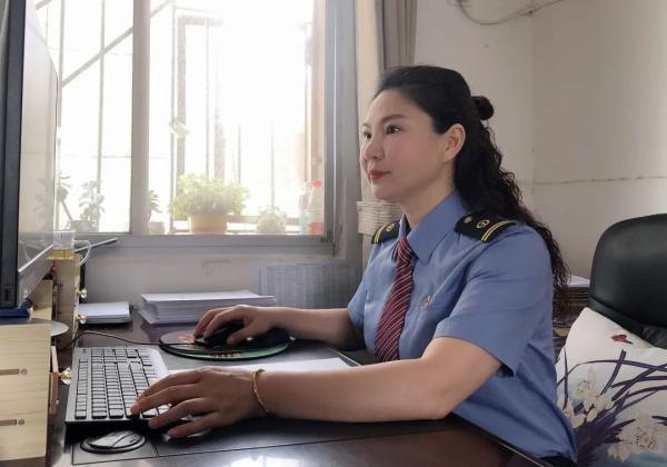 又美又飒!看“兵姐姐”变装