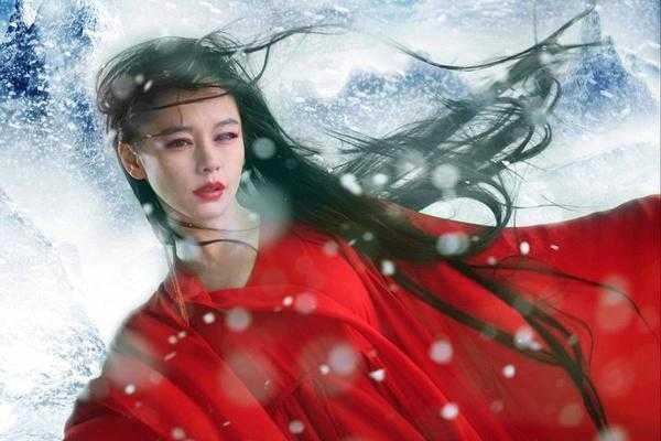 雪下的古装女神们,唐嫣白发美艳绝伦,杨幂呆滞,最后一个不想看