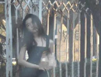 14岁李嫣秀逆天大长腿,超短裙长度引热议,身材和气质绝了