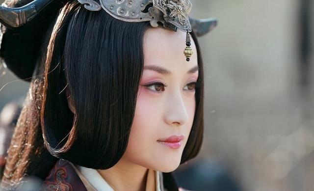 从最美公孙绿萼，到《枕上书》女君橘诺，41岁的她也演上长辈了