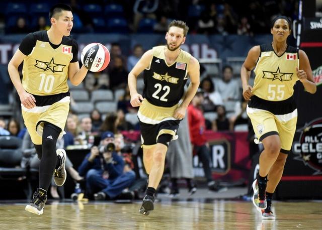 鹿晗帅气洗脱“娘”标签，获赞：确实不错，比吴亦凡强