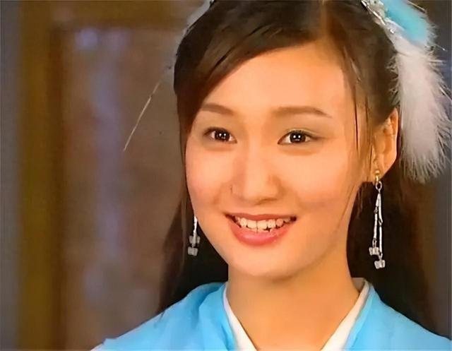 牛萌萌：从一线演员沦落到开网店，经历多段感情绯闻，今仍单身