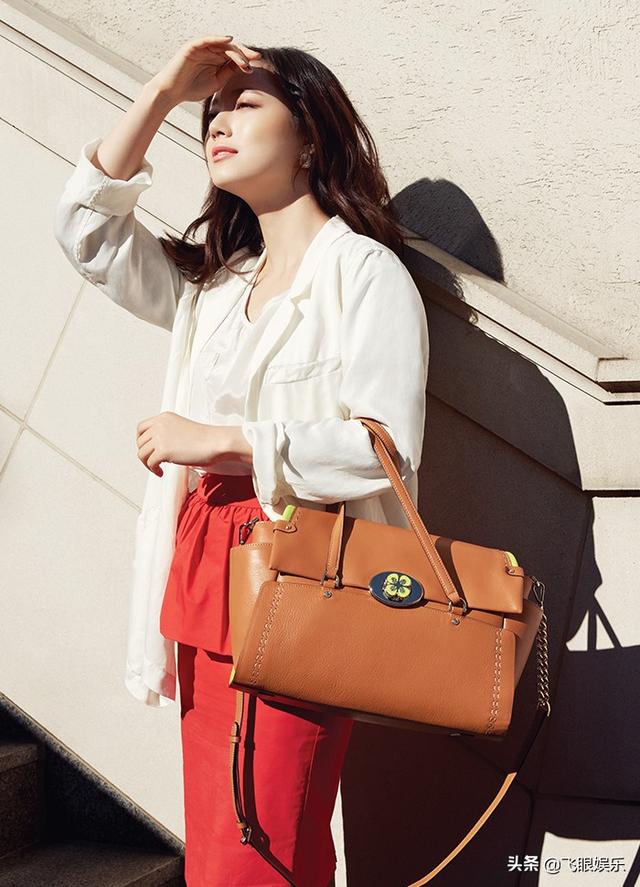 韩女星文彩元写真,她不仅长得漂亮,演技也十分精湛,气质迷人