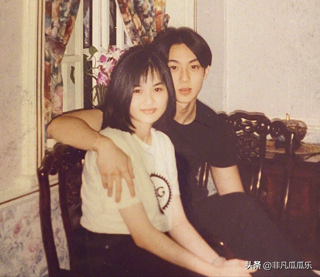 爱江山更爱美人，“英年早婚”的5位男星，不给其他女生任何机会