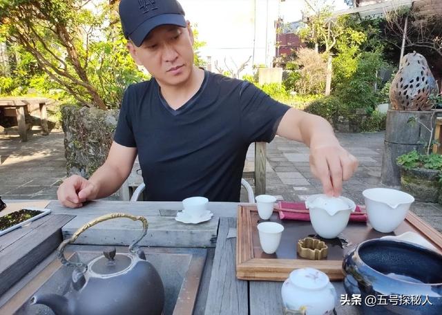 强吻林心如，忘恩负义？招黑体质的周杰早已走上人生另一条大道