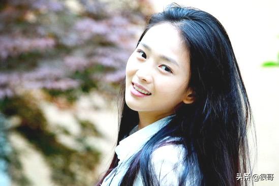 夏一瑶：因出演相爱十年成名，如今在《铁道风云》中让人认不出