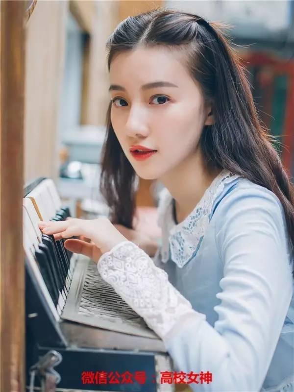 中国传媒大学校花王鹤润，貌美如仙女，为什么却剃光头？