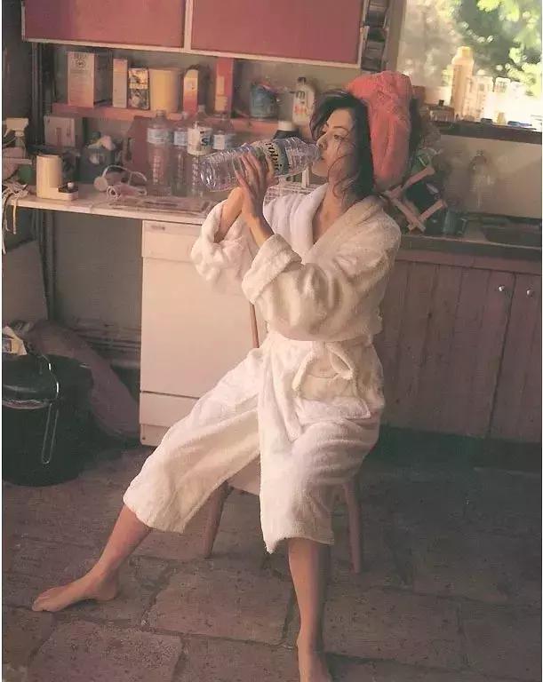 泽口靖子：绝迹的昭和美女