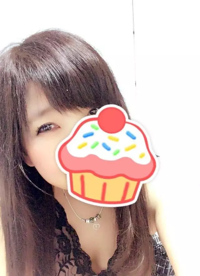 马蓉不雅直播遭举报：求求你先穿好衣服，要点脸吧