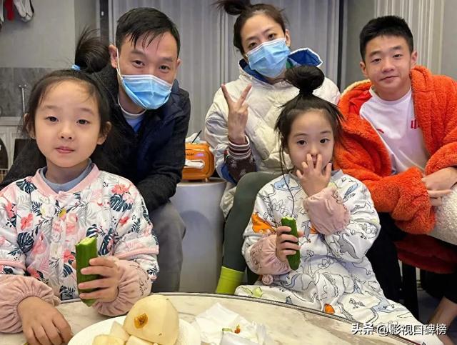 杨威儿子在香港上学，去深圳补习，初中规划大学引网友争议
