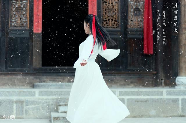 小说：妇人沈晴正面冲突，小石头勇敢护姐姐，姐弟情感升温